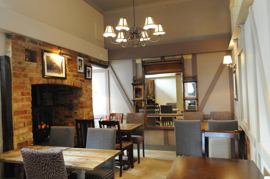 The Bull Hotel Стоуні-Стратфорд Екстер'єр фото